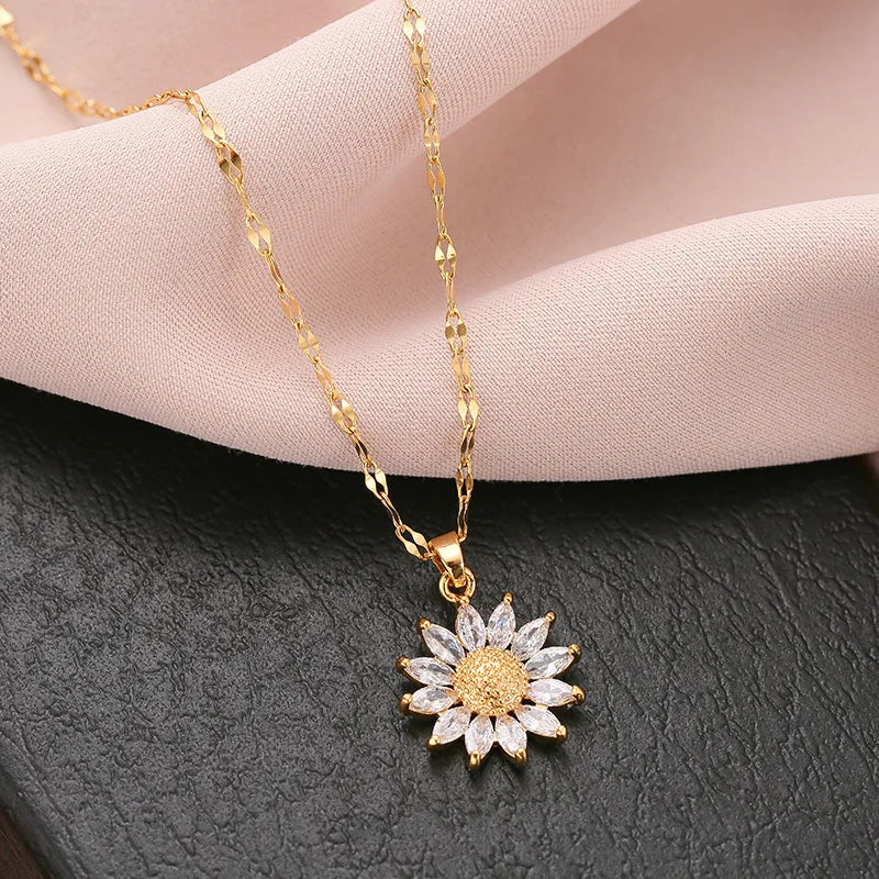 Edelweiss Sunflower Necklace