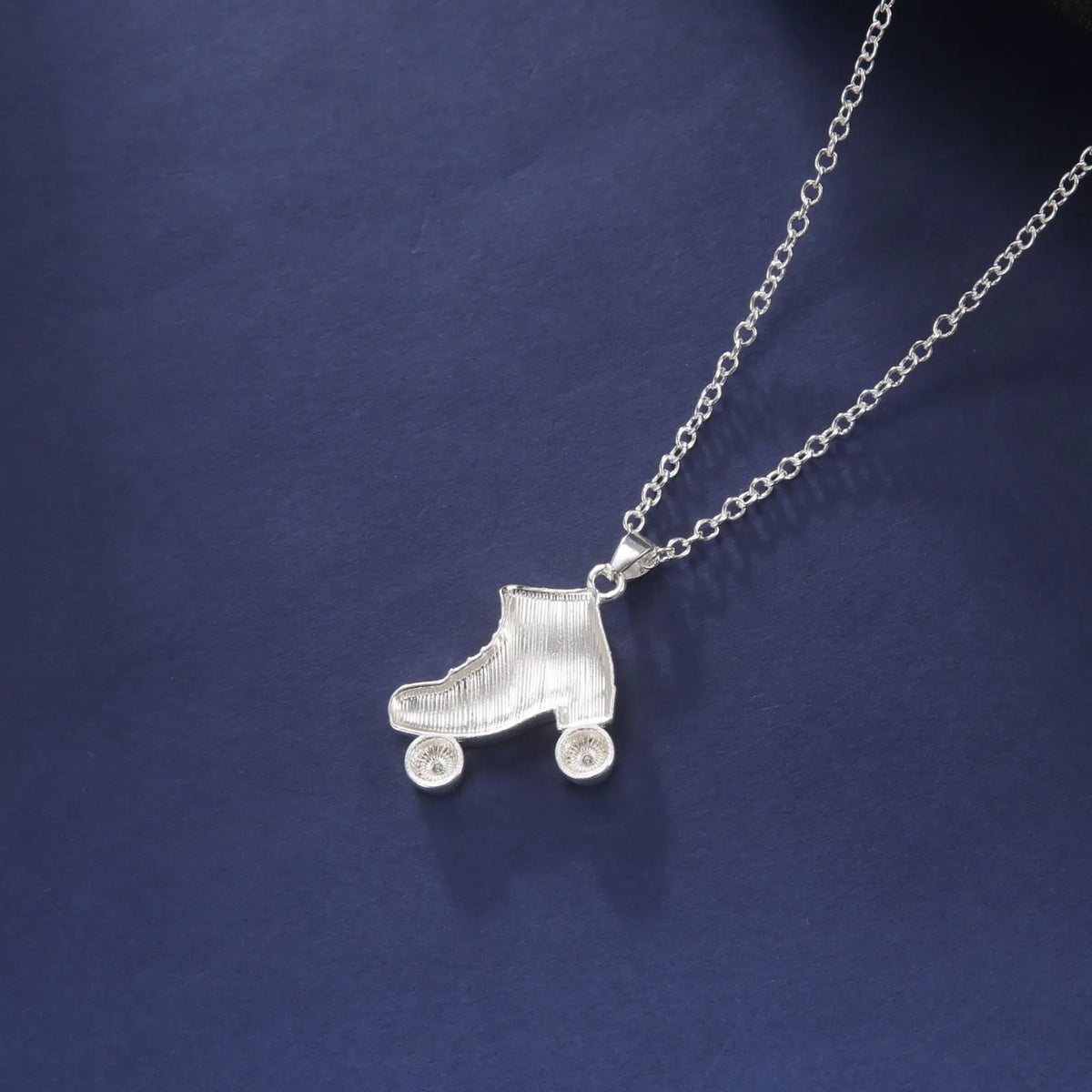 1pc Fashion Silver Color Skate Necklace With Wheels Roller Skate Rhinestone Necklace For Women Men Sports Pendant Neklace Gifts
